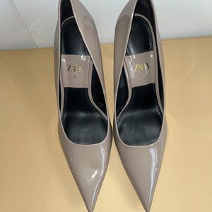ZARA Taupe pumps in size 11